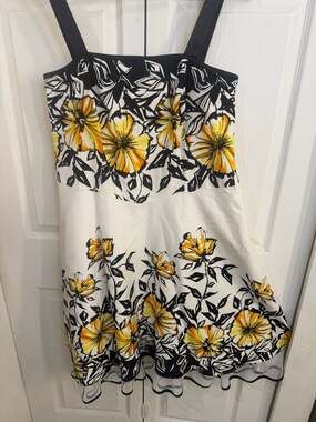 Dressbarn Woman Size 14 Yellow Black Floral Fit & Flare Dress with Tulle Hem